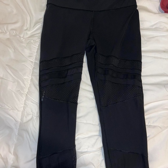 Lululemon Athletica Black Leggings with Mesh Detail - Picture 2 of 5